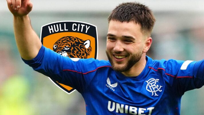 Rangers star Nico Raskin with a Hull City badge