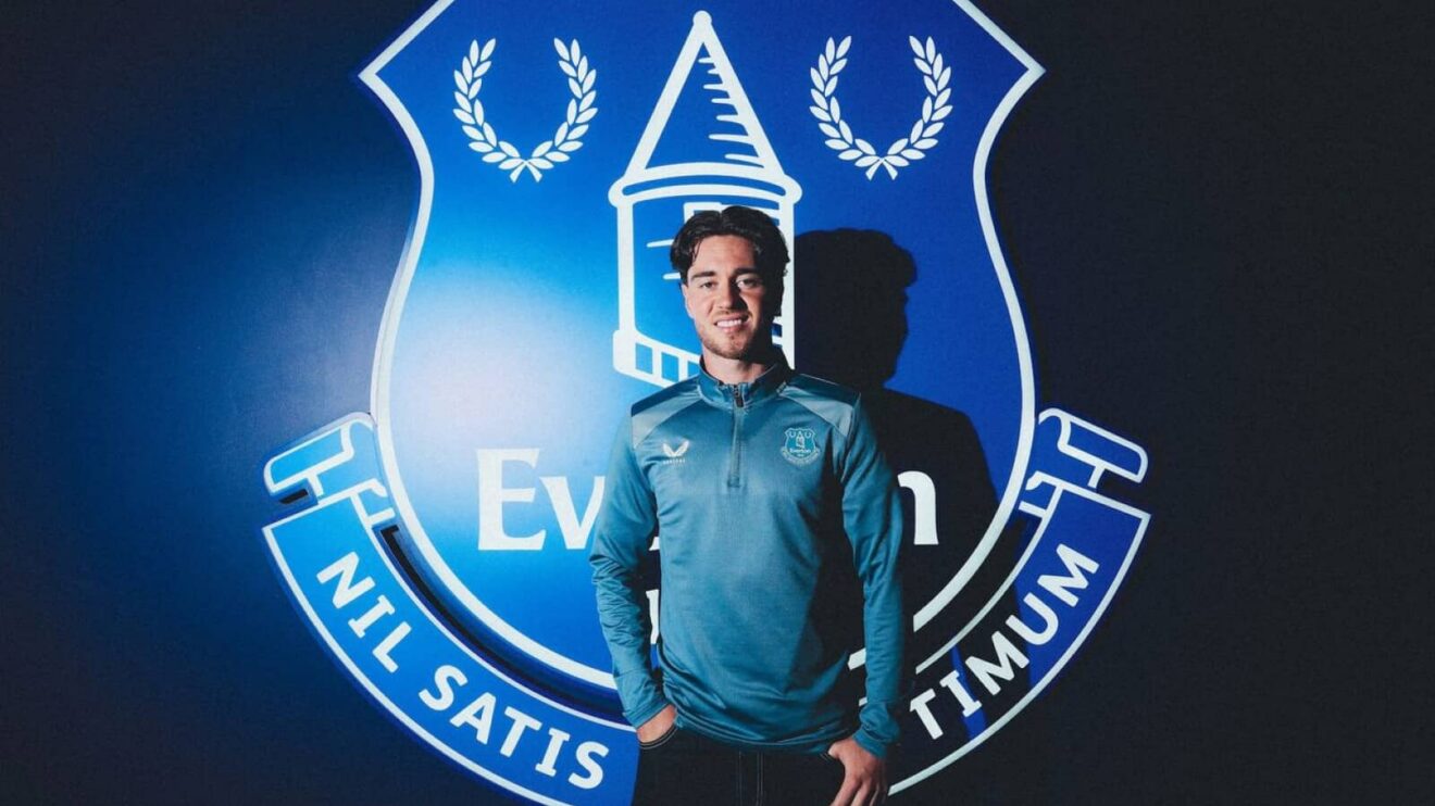 Hayden Hackney unveiled by Everton