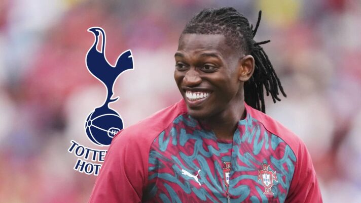 Rafael Leao with a Tottenham badge