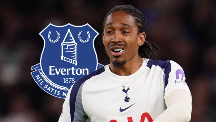 Tottenham star Djed Spence with an Everton badge