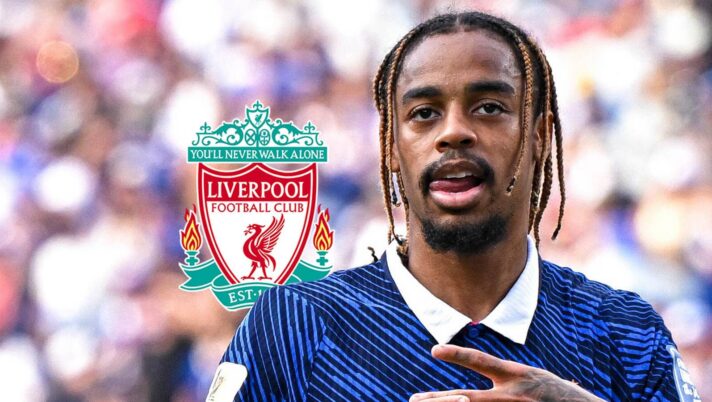 Bradley Barcola with a Liverpool badge