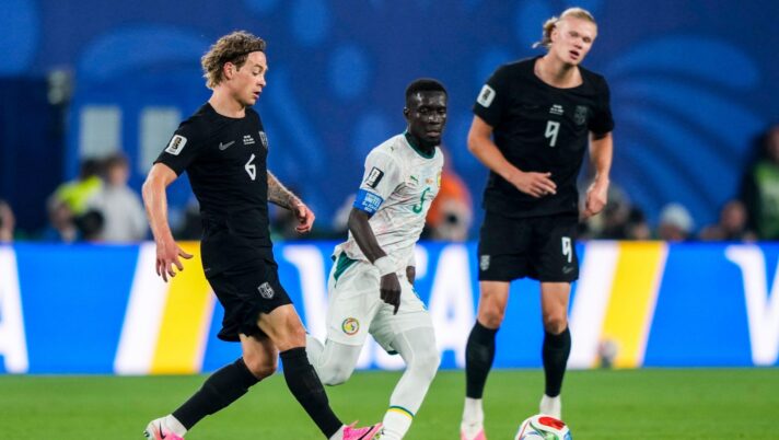 Senegal's Bamba Dieng and Norway's Patrick Berg.