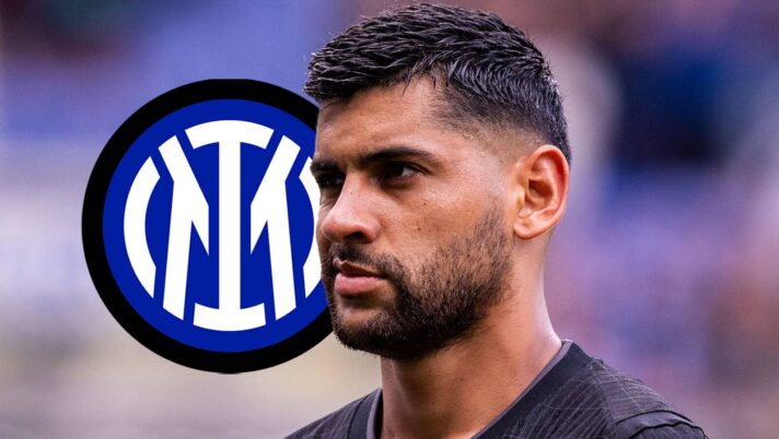 Tottenham Hotspur star Cristian Romero next to the Inter Milan badge