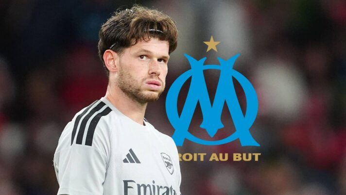 Arsenal keeper Illan Meslier with Marseille badge