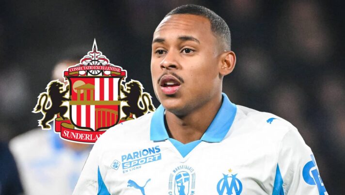 Marseille forward Igor Paixao, Sunderland badge