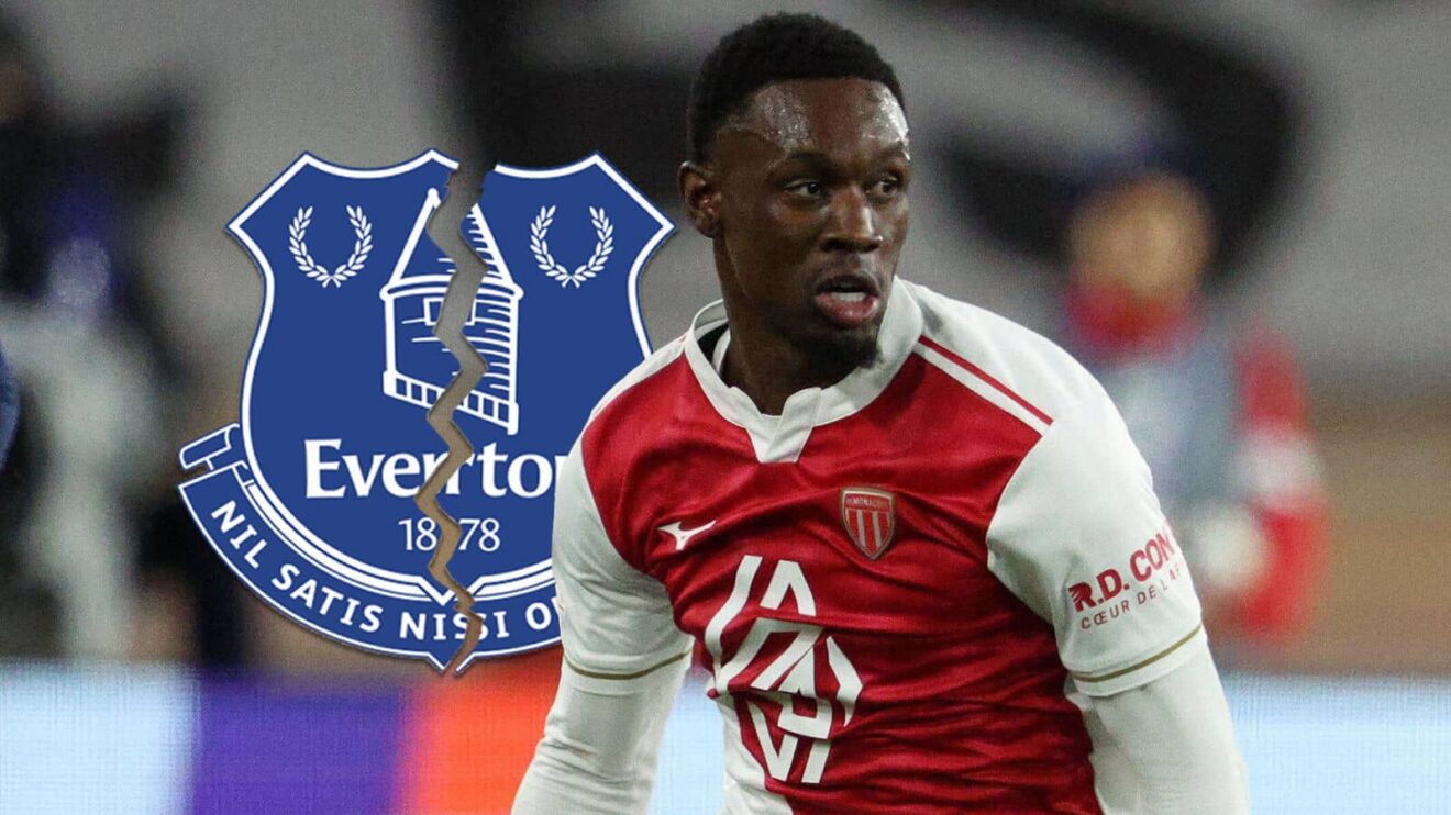 Monaco striker Folarin Balogun next to a cracked Everton badge