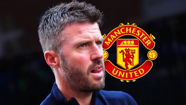 Michael Carrick next to the Manchester United badge