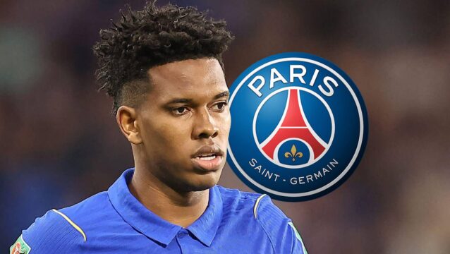 Chelsea winger Estevao, PSG badge